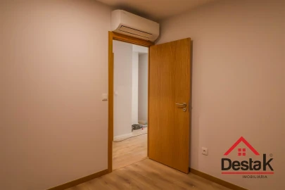 Apartamento T2 para Venda em Cavernães