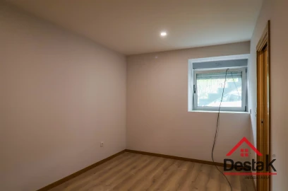 Apartamento T2 para Venda em Cavernães