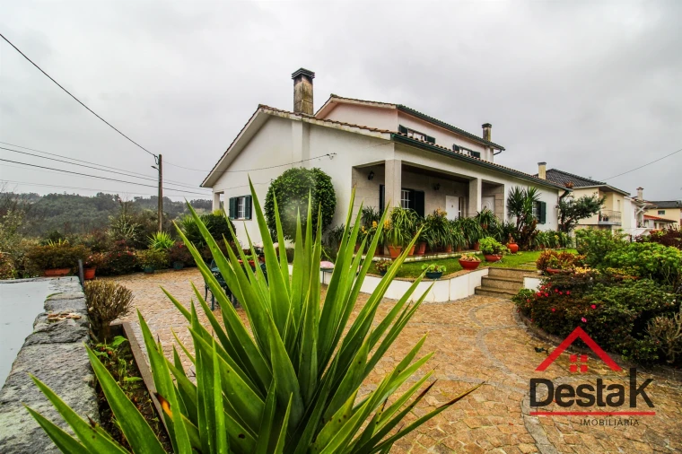 Moradia T4 para Venda em São Pedro do Sul, Várzea e Baiões Foto 3