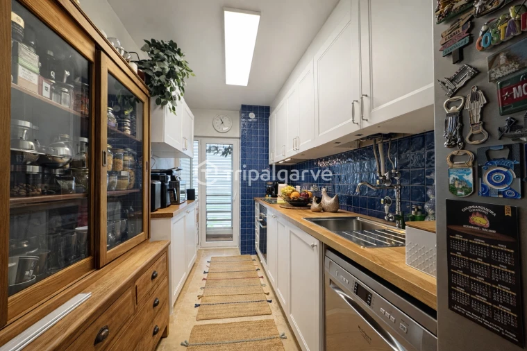 Apartamento T3 para Venda em Portimão Foto 4