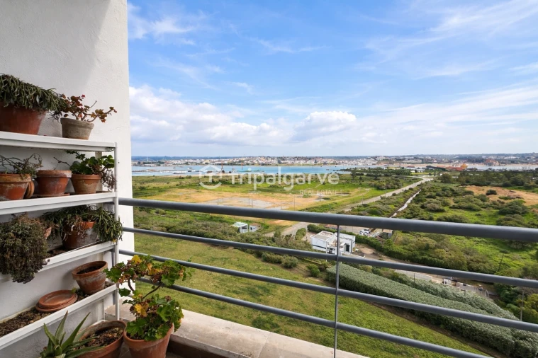 Apartamento T3 para Venda em Portimão Foto 3