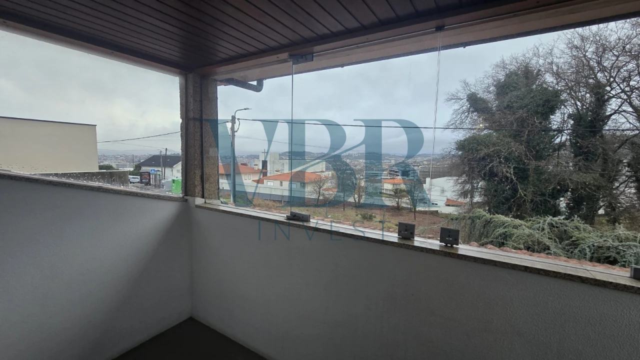 Moradia T4 para Venda em Nogueira, Fraião e Lamaçães Foto 18
