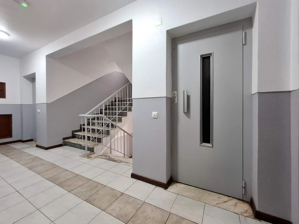 Apartamento T3 para Venda em Quarteira Foto 30