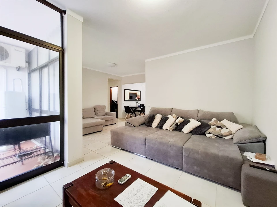 Apartamento T3 para Venda em Quarteira Foto 2