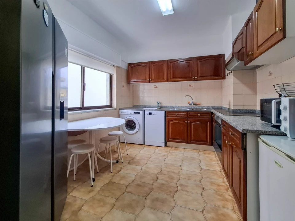 Apartamento T3 para Venda em Quarteira Foto 12