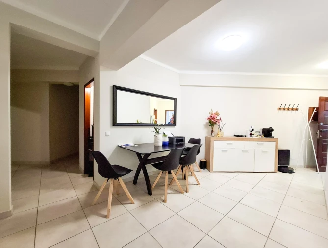 Apartamento T3 para Venda em Quarteira Foto 8