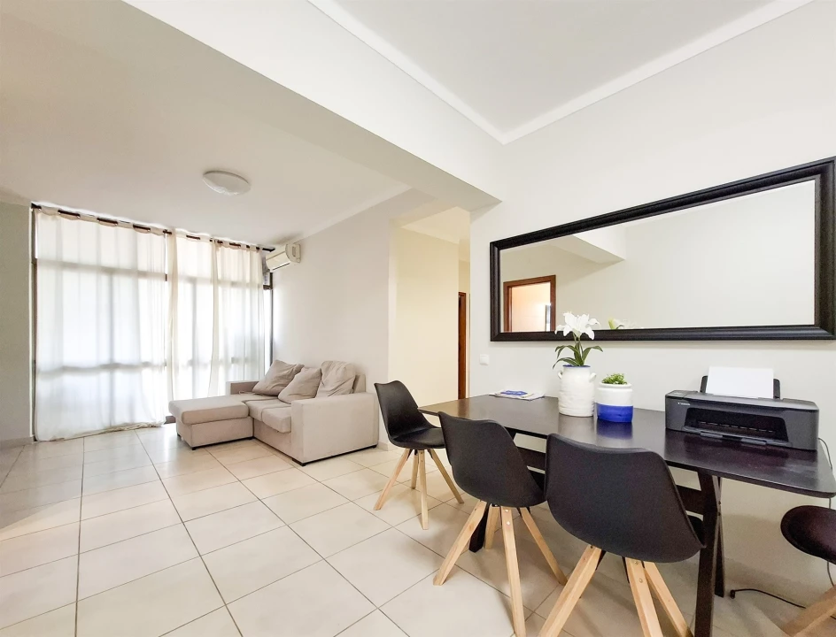 Apartamento T3 para Venda em Quarteira Foto 6