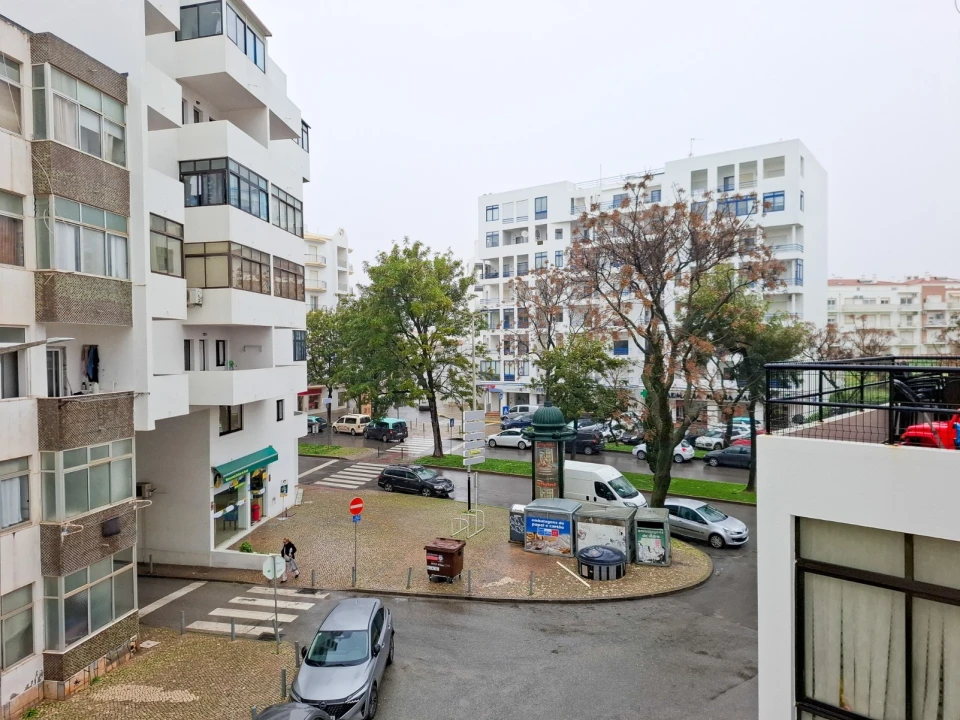 Apartamento T3 para Venda em Quarteira Foto 27