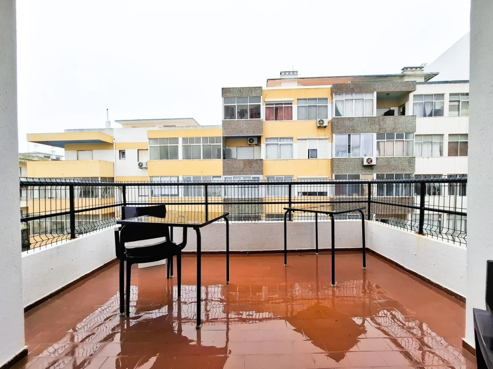 Apartamento T3 para Venda em Quarteira Foto 25