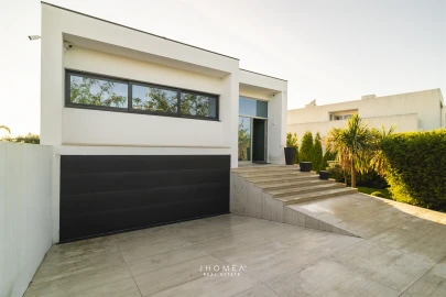 Moradia T5 para Venda em Esgueira