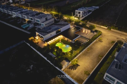 Moradia T5 para Venda em Esgueira