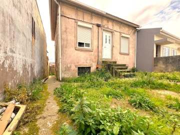 Moradia T3 para Venda em Aldoar, Foz do Douro e Nevogilde