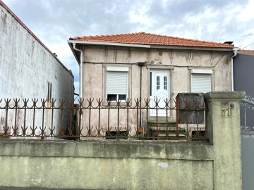 Moradia T3 para Venda em Aldoar, Foz do Douro e Nevogilde