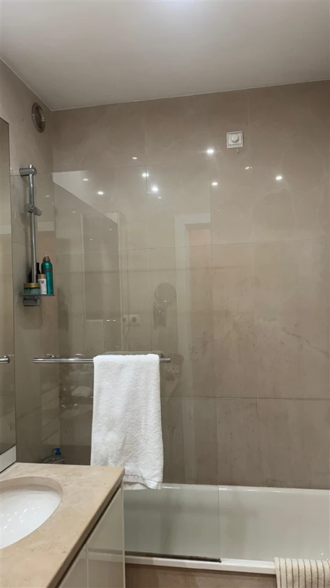 Apartamento T3 para Arrendamento em Aldoar, Foz do Douro e Nevogilde