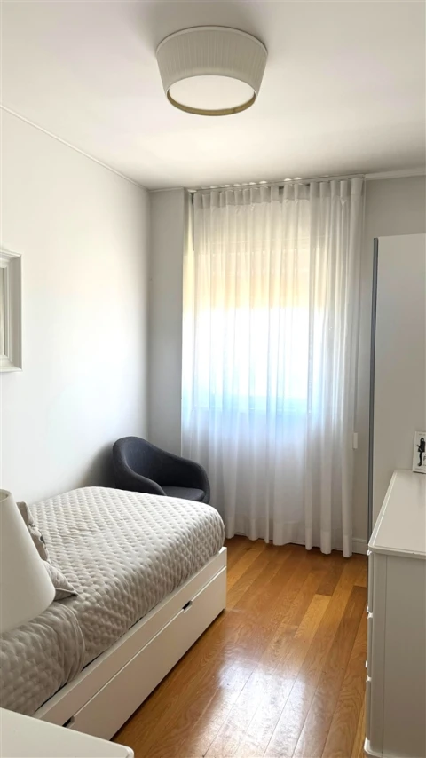 Apartamento T3 para Arrendamento em Aldoar, Foz do Douro e Nevogilde