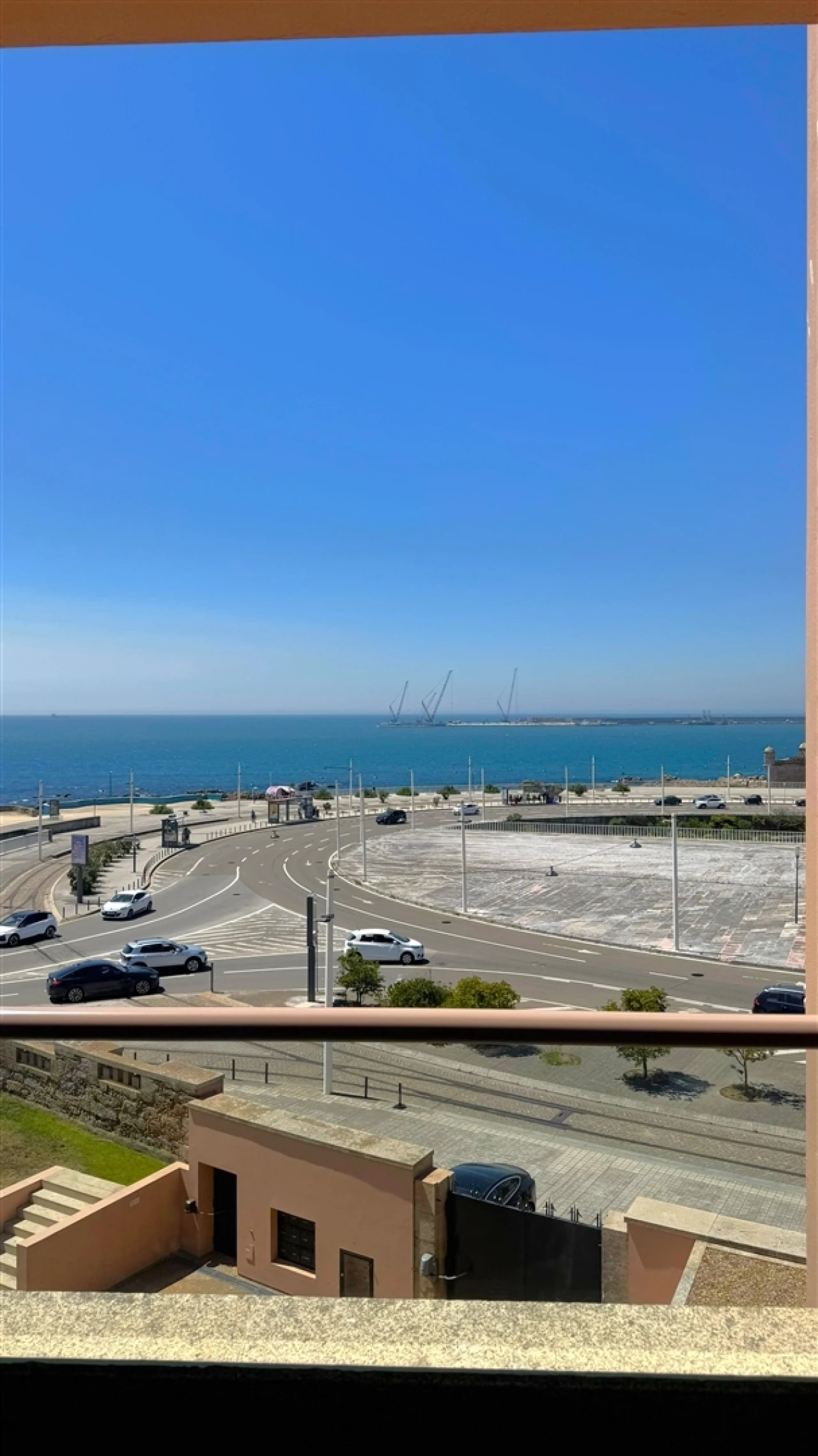 Apartamento T3 para Arrendamento em Aldoar, Foz do Douro e Nevogilde Foto 2