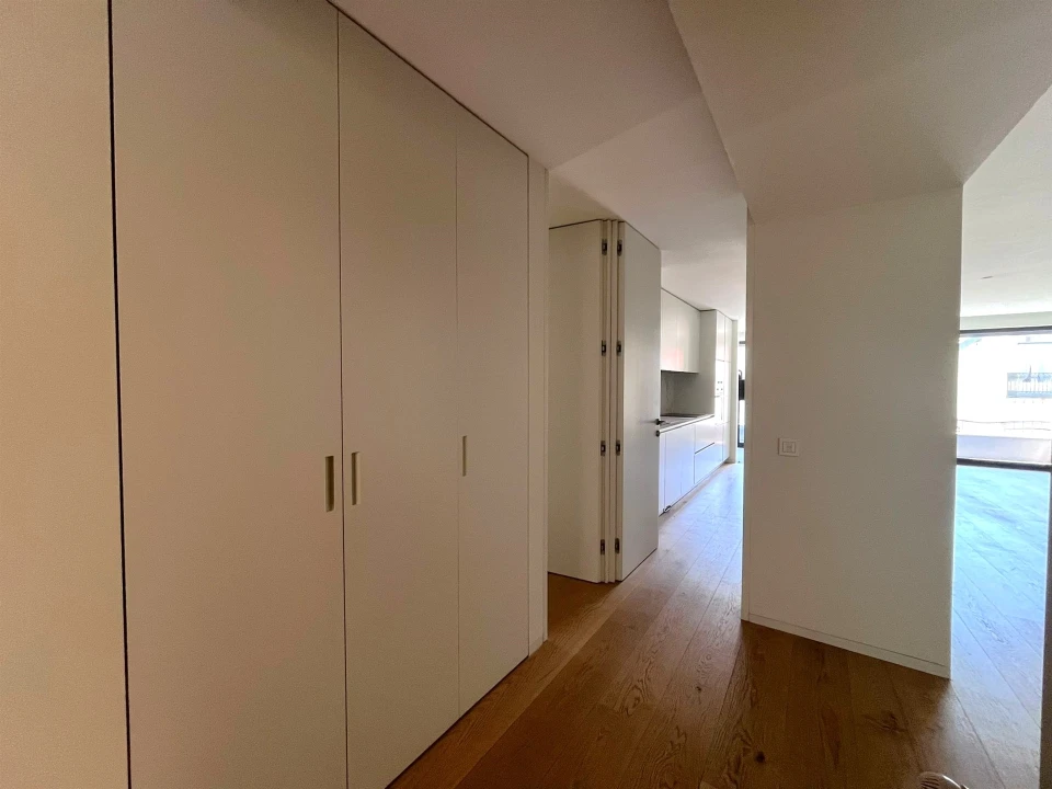 Apartamento T3 para Arrendamento em Aldoar, Foz do Douro e Nevogilde Foto 5