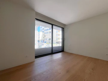 Apartamento T3 para Arrendamento em Aldoar, Foz do Douro e Nevogilde