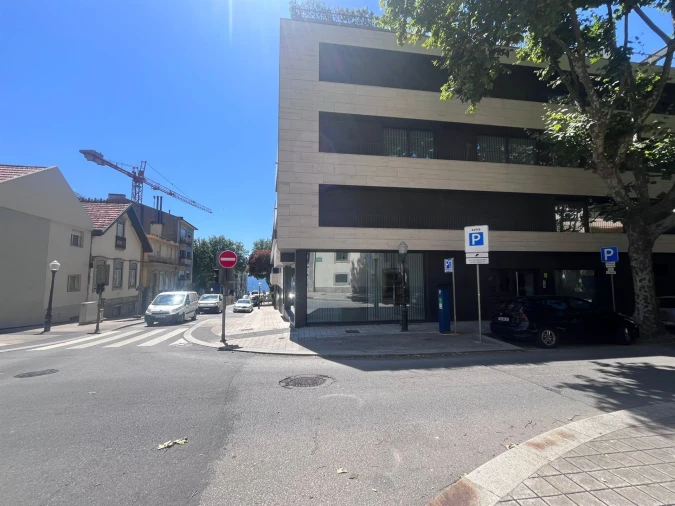 Apartamento T3 para Arrendamento em Aldoar, Foz do Douro e Nevogilde Foto 29