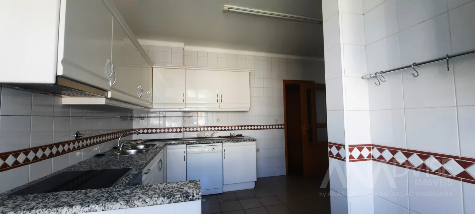 Apartamento T4 para Arrendamento em Viseu Foto 3