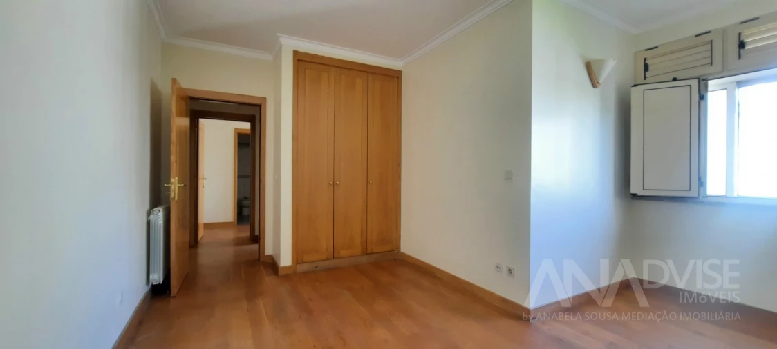 Apartamento T4 para Arrendamento em Viseu Foto 18