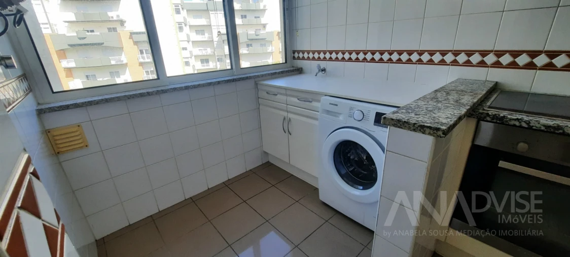 Apartamento T4 para Arrendamento em Viseu Foto 2