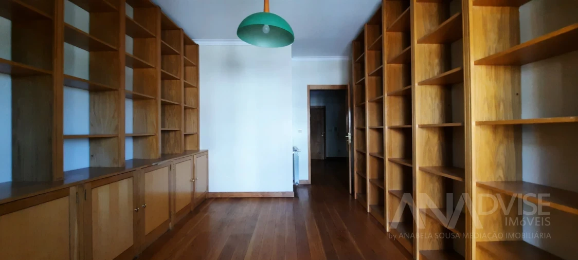 Apartamento T4 para Arrendamento em Viseu Foto 6