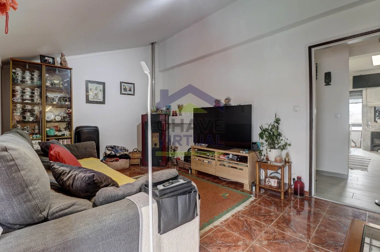Apartamento T2 para Venda em Bombarral e Vale Covo Foto 9