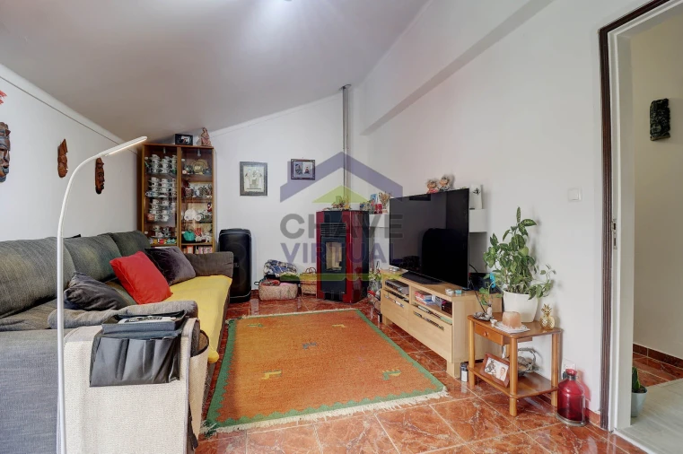 Apartamento T2 para Venda em Bombarral e Vale Covo Foto 8