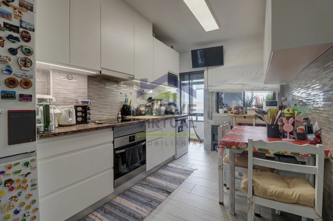 Apartamento T2 para Venda em Bombarral e Vale Covo Foto 1