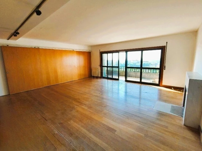 Apartamento T4 para Venda em Sé Nova, Santa Cruz, Almedina e São Bartolomeu Foto 8