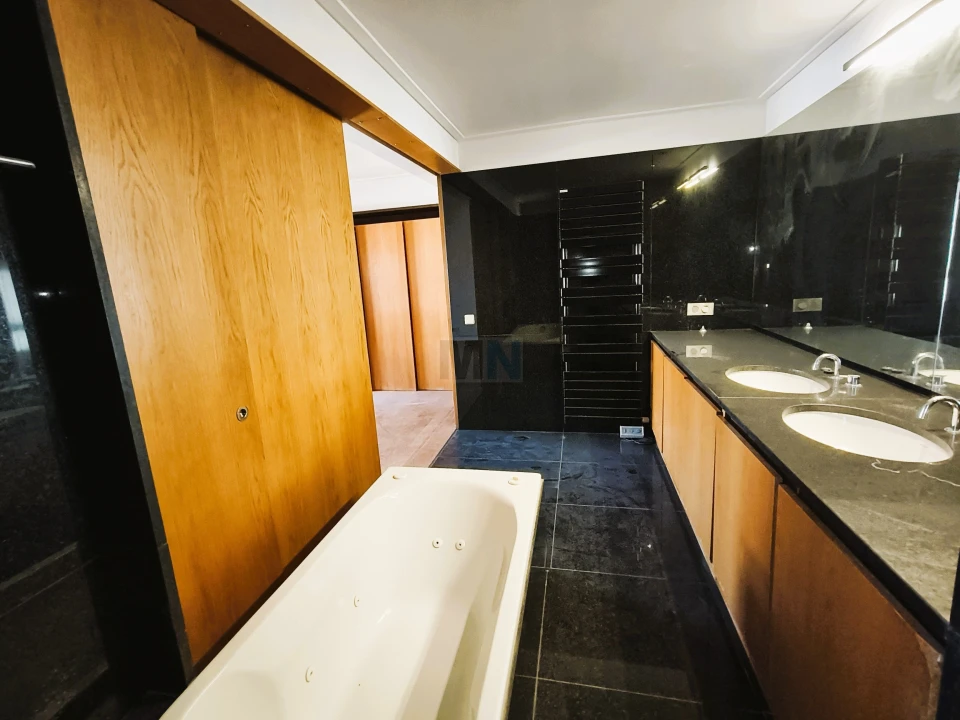 Apartamento T4 para Venda em Sé Nova, Santa Cruz, Almedina e São Bartolomeu Foto 18