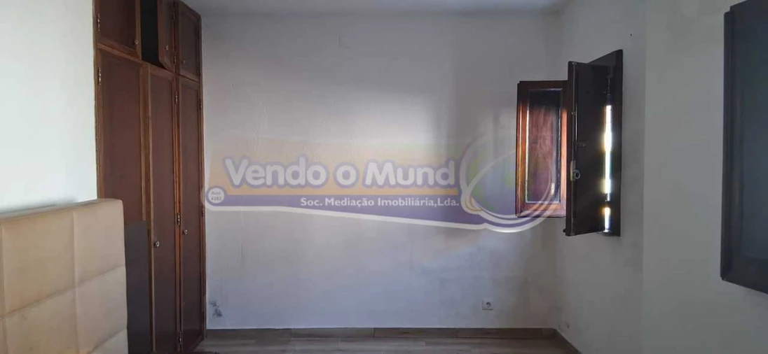 Moradia T3 para Venda em Mora Foto 8