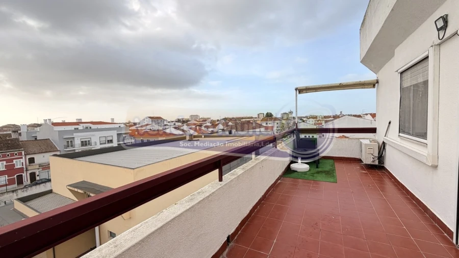 Apartamento T2 para Venda em Benavente Foto 5