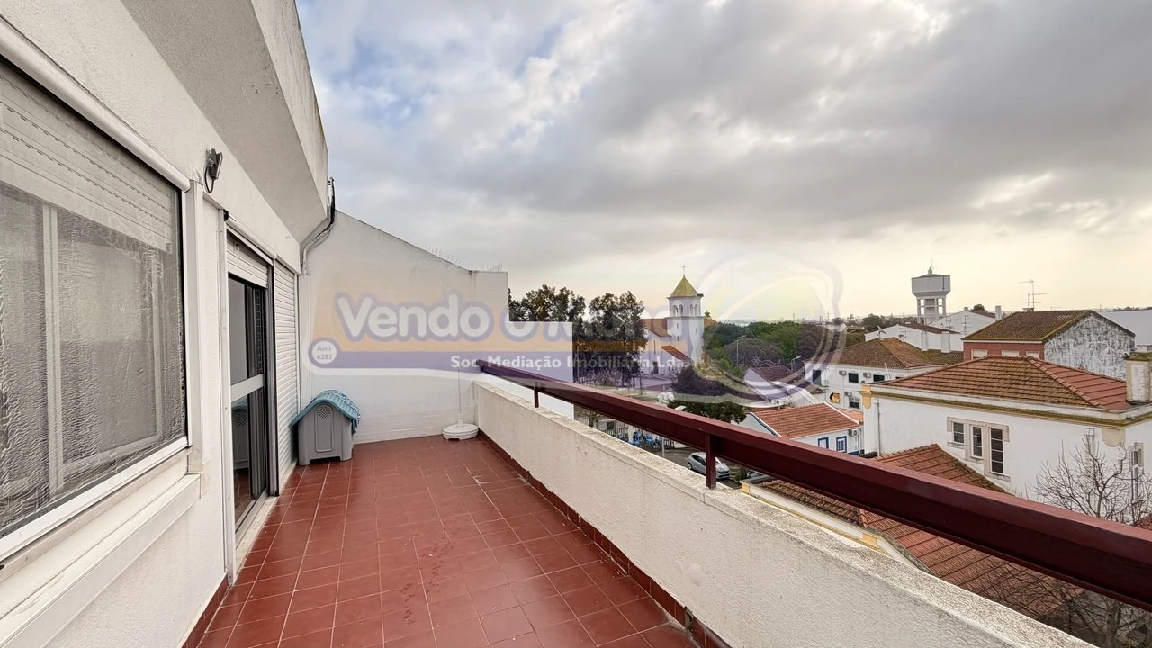 Apartamento T2 para Venda em Benavente Foto 1