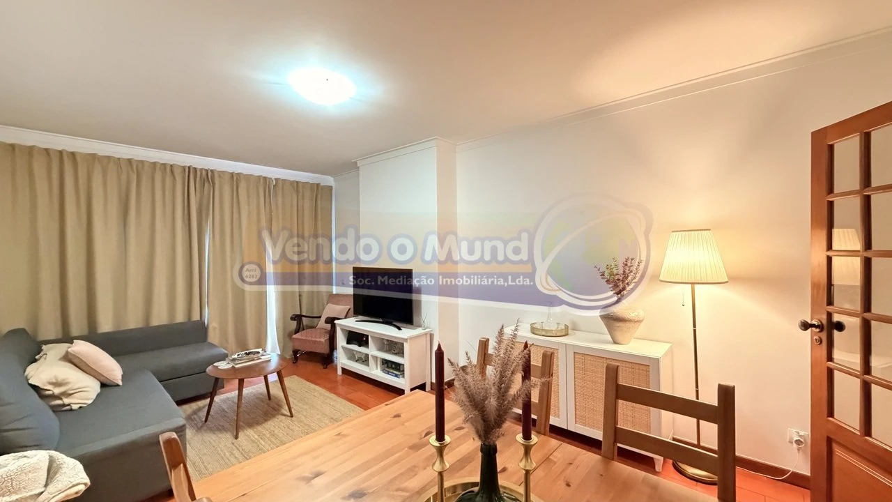 Apartamento T2 para Venda em Benavente Foto 3