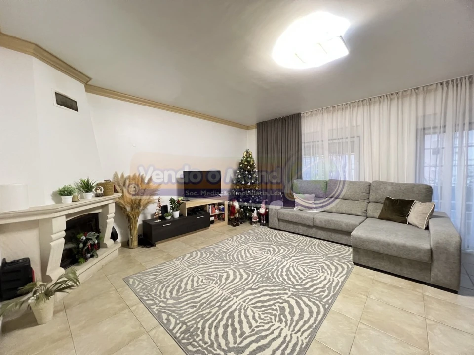 Apartamento T3 para Venda em Samora Correia Foto 4