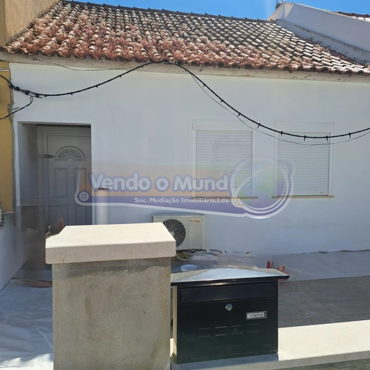 Moradia T1 para Venda em Salvaterra de Magos e Foros de Salvaterra Foto 1