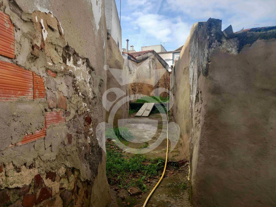 Moradia T0 para Venda em Serpa (Salvador e Santa Maria) Foto 7