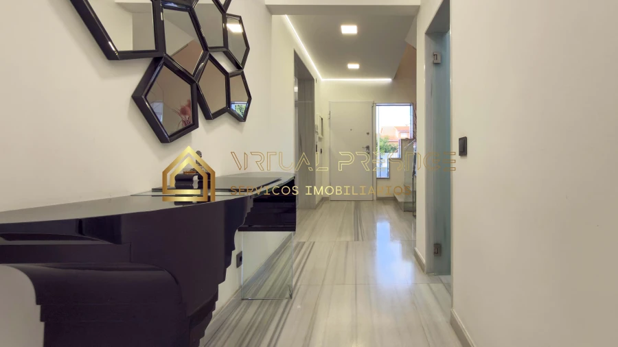 Moradia T4 para Venda em Amora Foto 8