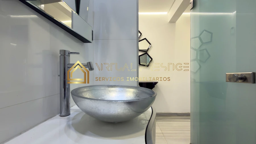 Moradia T4 para Venda em Amora Foto 4