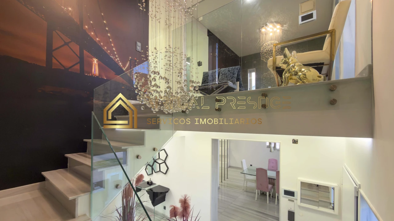 Moradia T4 para Venda em Amora Foto 1