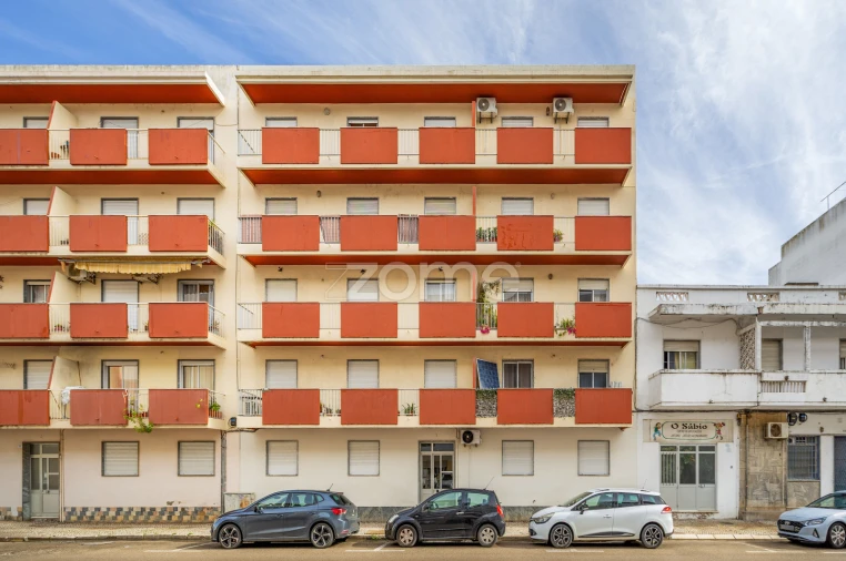 Apartamento T3 para Venda em Olhão Foto 2