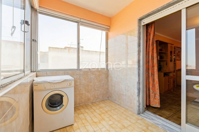 Apartamento T3 para Venda em Olhão Foto 12