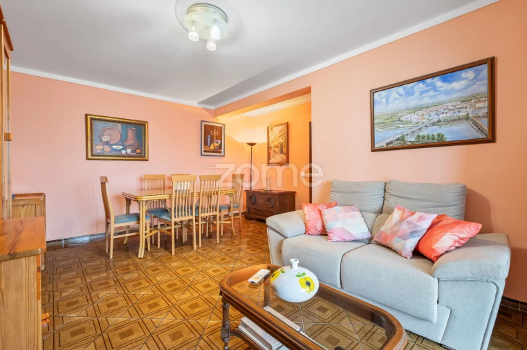 Apartamento T3 para Venda em Olhão Foto 14