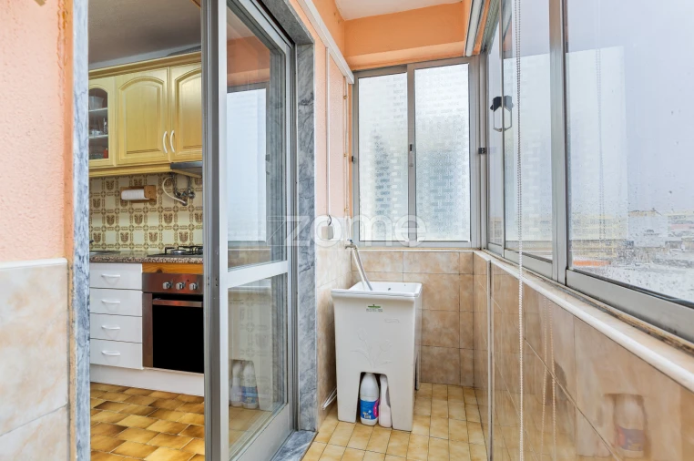 Apartamento T3 para Venda em Olhão Foto 8