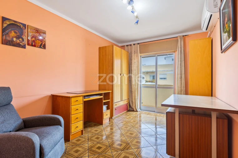 Apartamento T3 para Venda em Olhão Foto 24