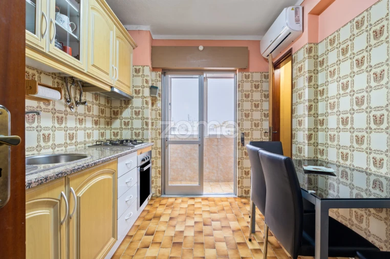 Apartamento T3 para Venda em Olhão Foto 5