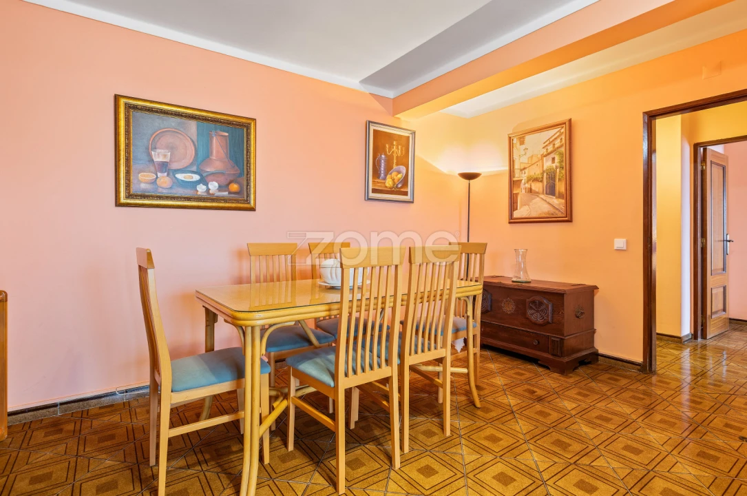 Apartamento T3 para Venda em Olhão Foto 13