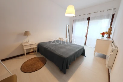 Apartamento T3 para Arrendamento em Cedofeita, Santo Ildefonso, Sé, Miragaia, São Nicolau e Vitória